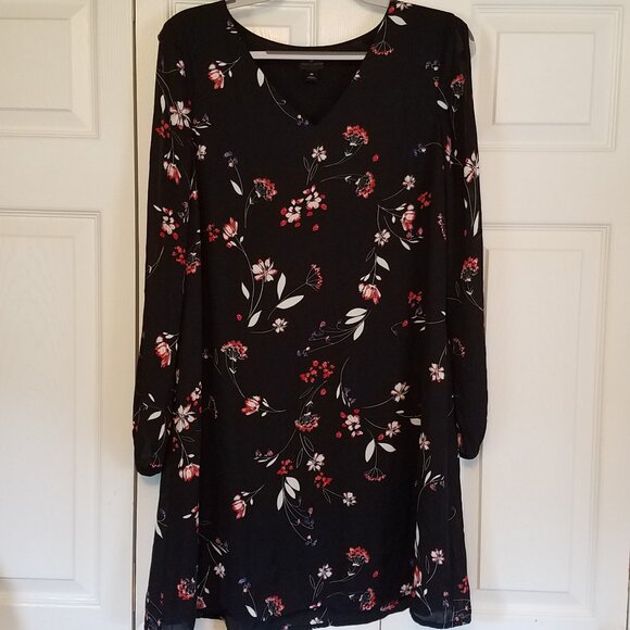 Worthington Dresses & Skirts - Floral Worthington Woman's Dress